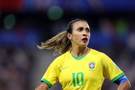 La Coupe du Monde Féminine de la FIFA 2019 : Un Tourbillon d'Émotions et de Révélations pour le Brésil et Marta Vieira da Silva